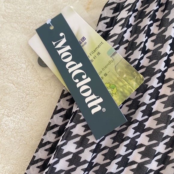 ModCloth herringbone pleated skirt - Picture 2 of 6